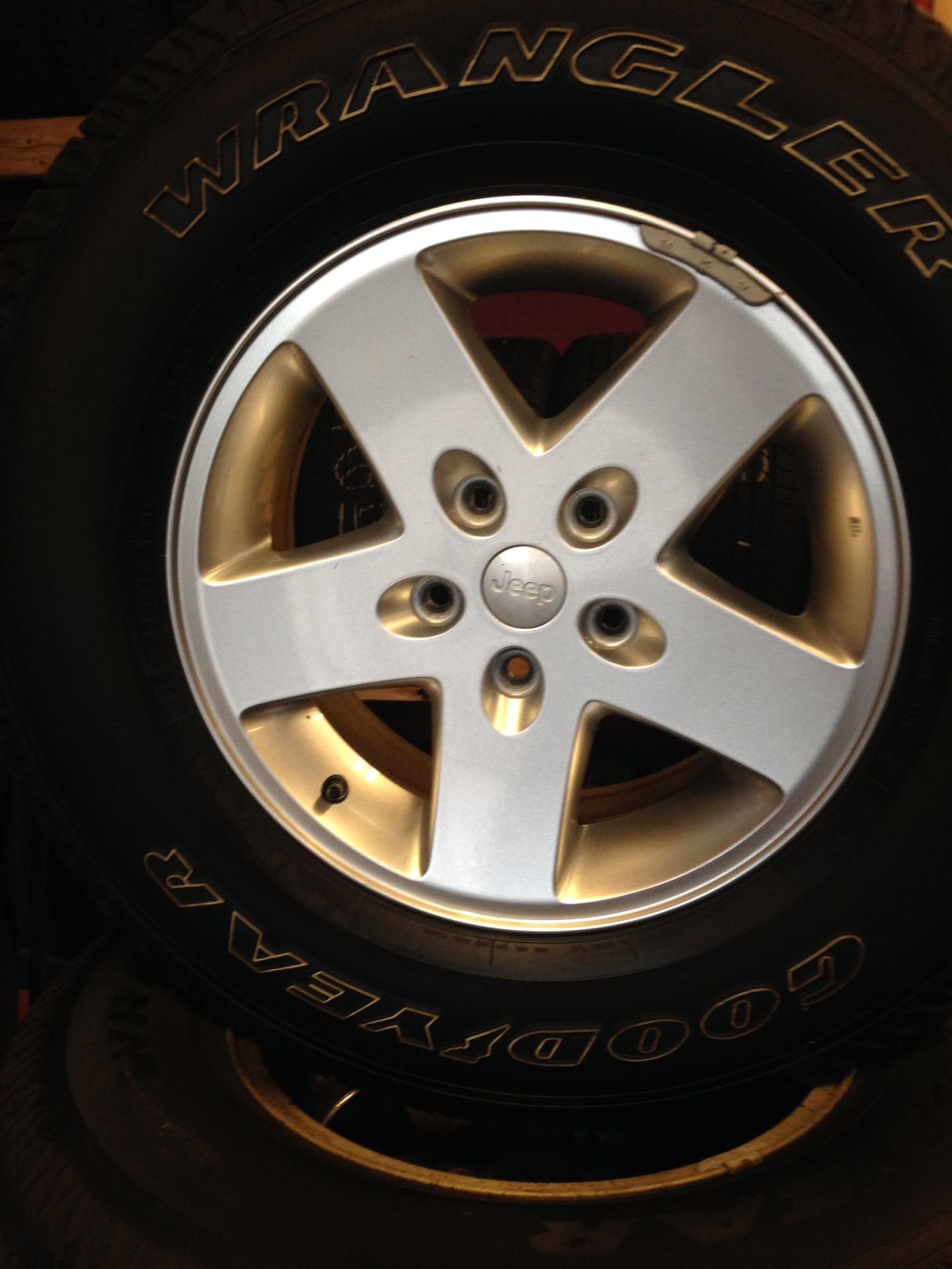 255-75-17Tires Set and rims