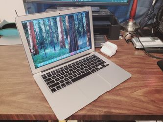 Apple MacBook Air Laptop 17