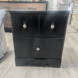 Bedroom Set – Dresser + 2 Nightstands – $500 OBO