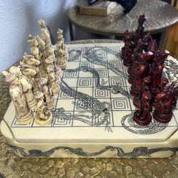 UnGREAT WALL of CHINA Composite Ivory CHESS BOARD w/ORIENTAL FIGURES 