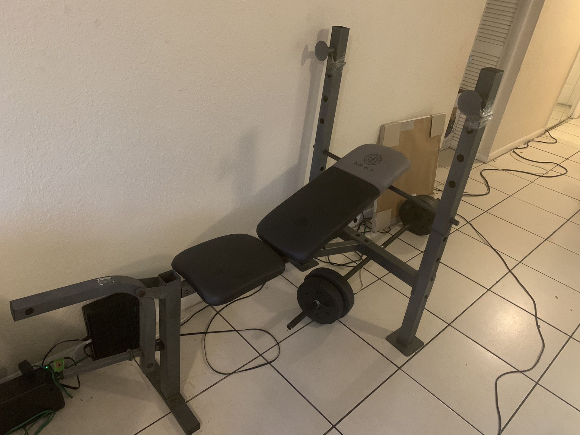 Weight bench With Dumbbell