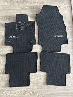 Original RAV4 Floor Mats