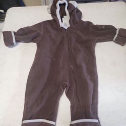 Mameluco columbia bien calientito de 12 meses en muy buenas condiciones $10