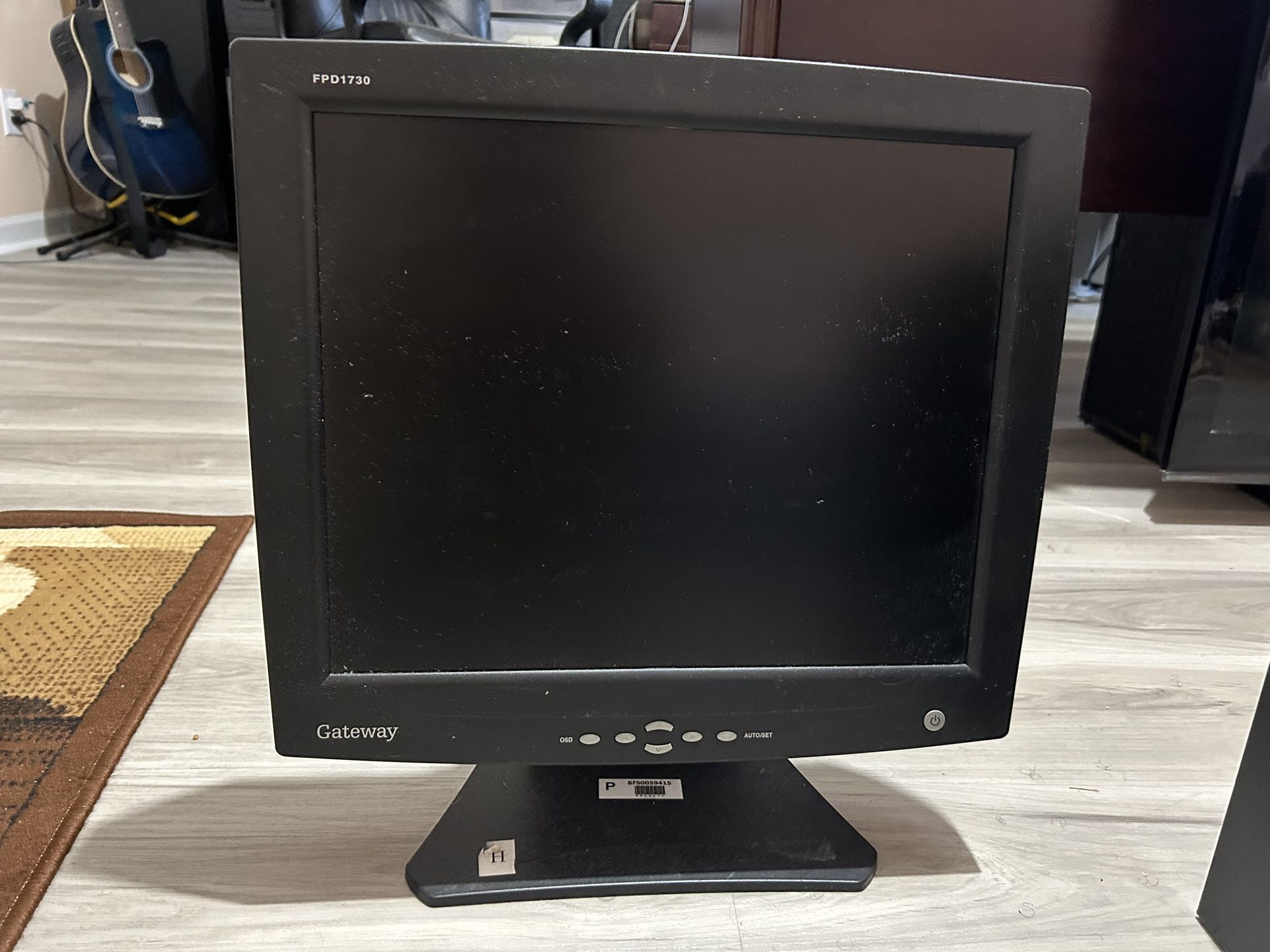 DELL Pc OPTIPLEX 960 LG With A Monitor