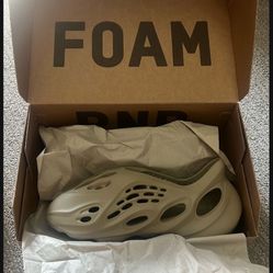 Adidas Yeezy Foam RNR Stone Salt Size 10