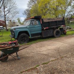 1967 Ford  Dum Truck 5 Yard