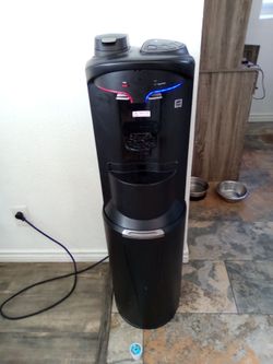 Crystal mountain aqua barista bottom fed hot/cold water dispenser