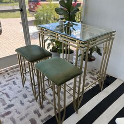 Dinning Bar With Two Stools 