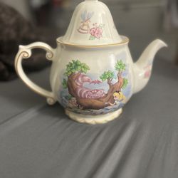 Disney Alice In Wonderland Teapot 