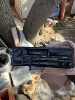 HONDA OEM STEREO CASSETTE 