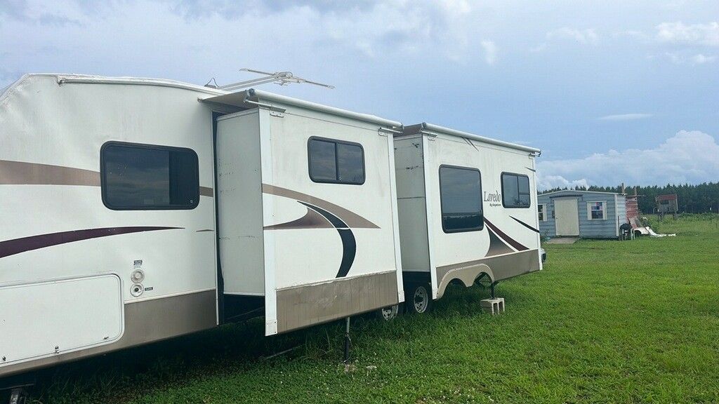 2006 Keystone Laredo