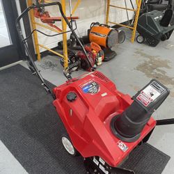 Troy Bilt Squall 2100 208 Cc Snow Blower