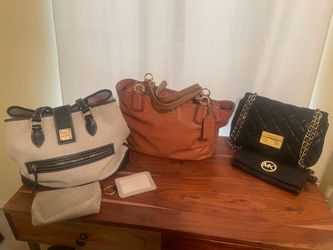 MK Dooney&Bourke Coach