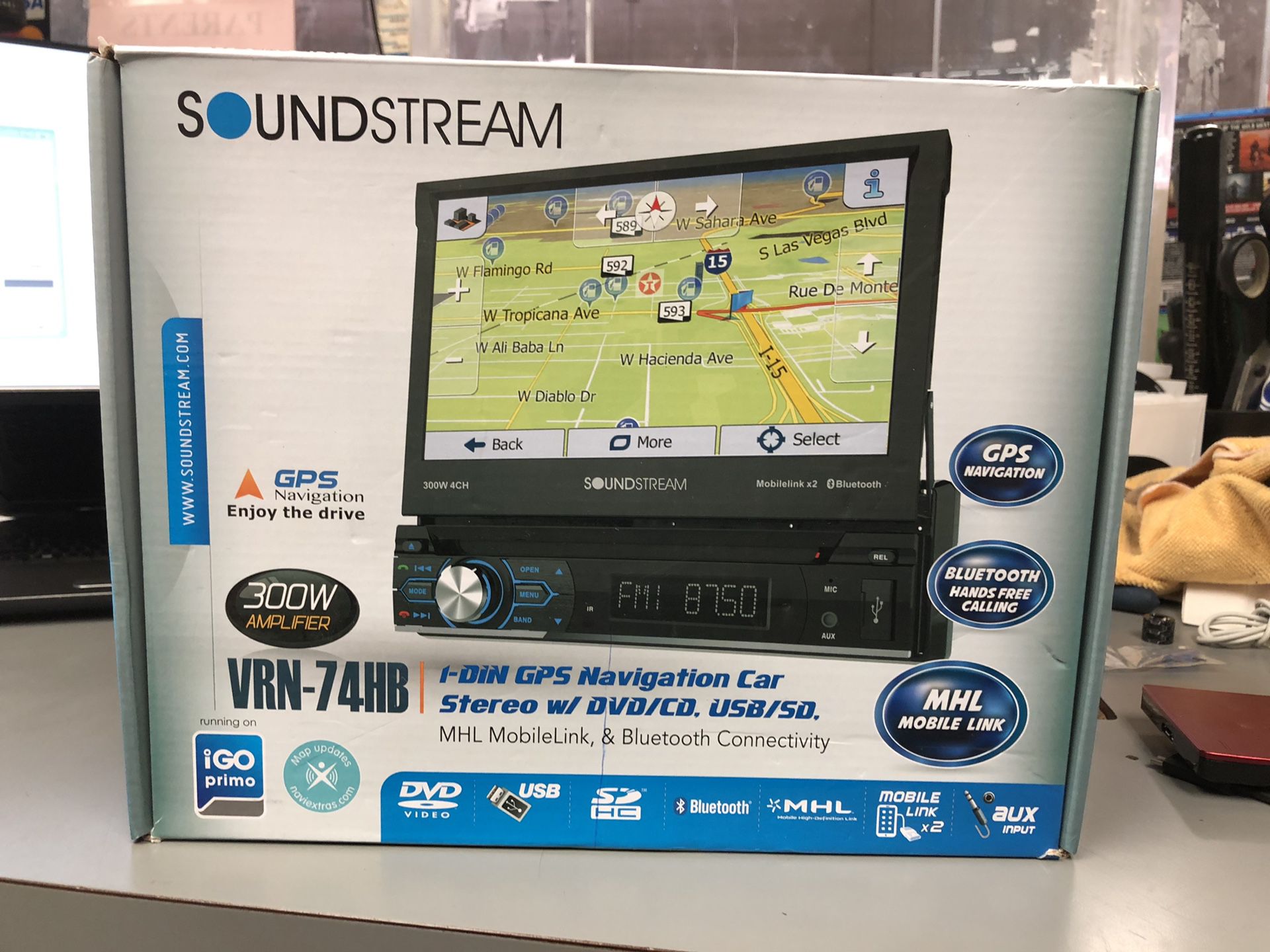 SoundStream CD Player Brand New in the box!! Negotiable!!