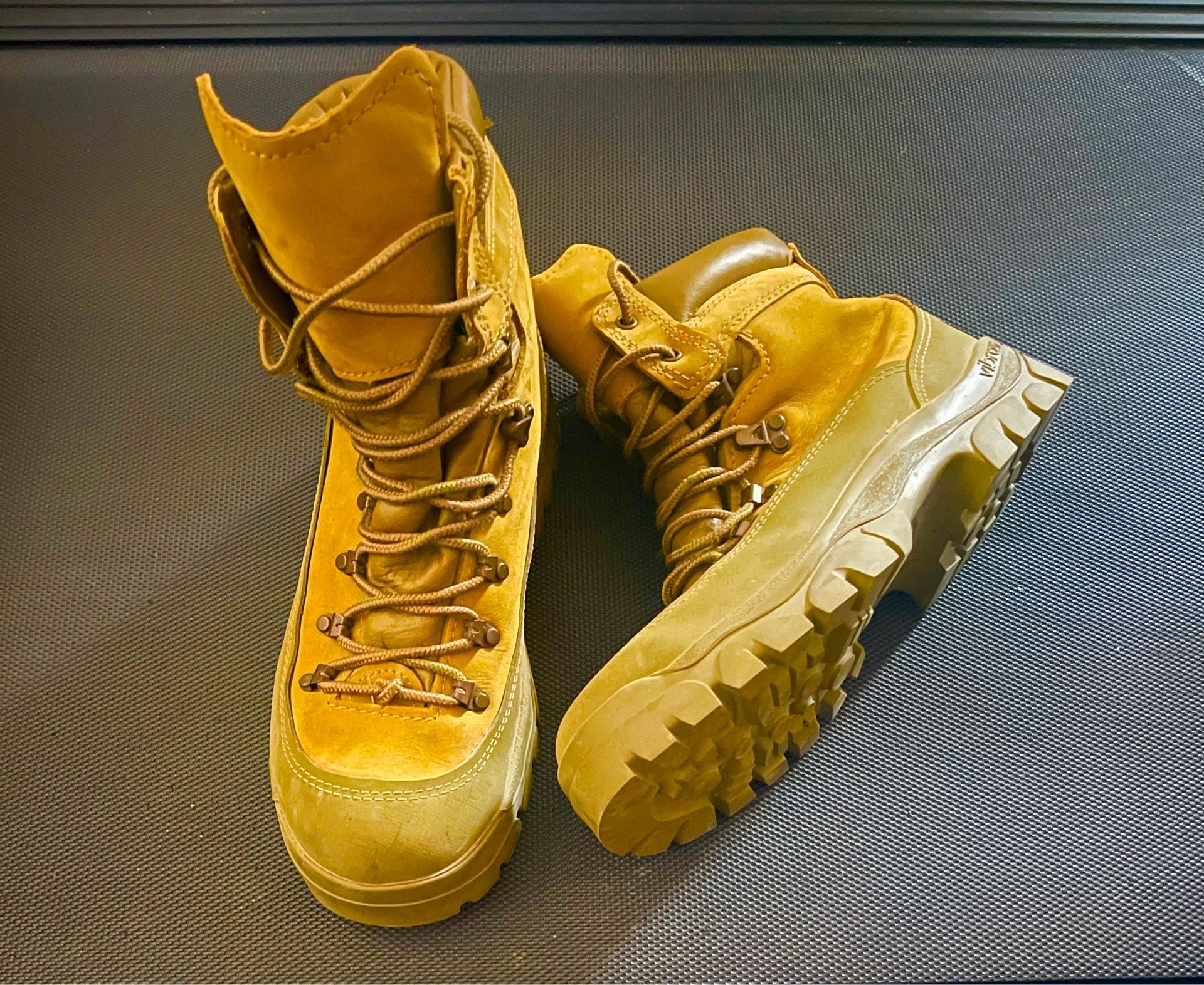 BS Combat Boots Size 8