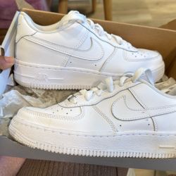 AF1 White Size 5.5