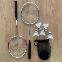 Badminton racquets x2 + shuttlecocks x5