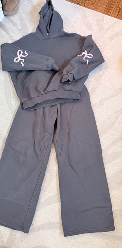 “Edikted” Women’s Sweat Set Size M
