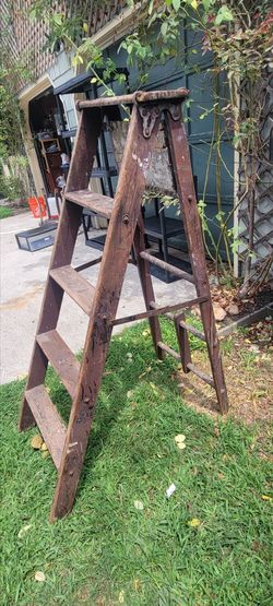 Vintage Wood Ladder (Display Only)