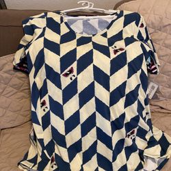Small  LULAROE Perfect T – S Disney
