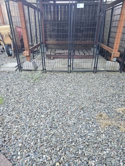 Dog kennel panels