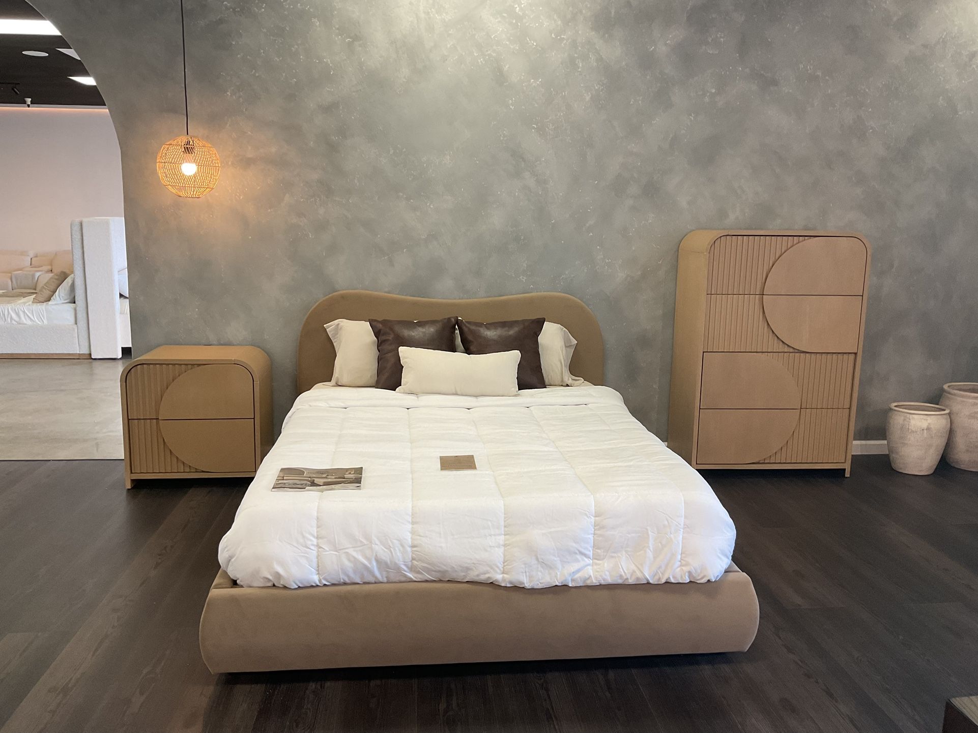 NEWβοΈ Modern Castlery Style Bed Frame Curved Headboard Vintage Storage Drawer Bed