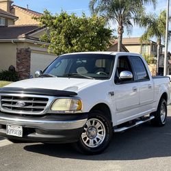 2002 Ford F150 Super Crew XLT