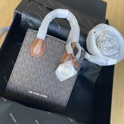 Michael Kors brown Logo , mini crossbody w/ luxury gift Box !!