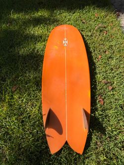 5’10 Fish surfboard