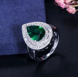 EMERALD & Lab Diamond Ring Sterling Silver Engagement Wedding Ring SIZE 7