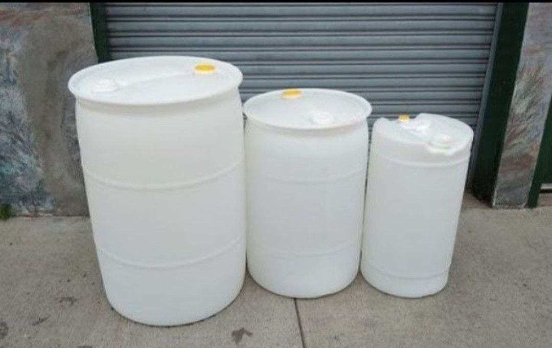 Barrels 30 & 55 Gallon Natural Plastic Barrel Water Storage Gray Water Waste Motor Oils Liquids Tents Recycling Gas Containers Diesel Fuel Can
