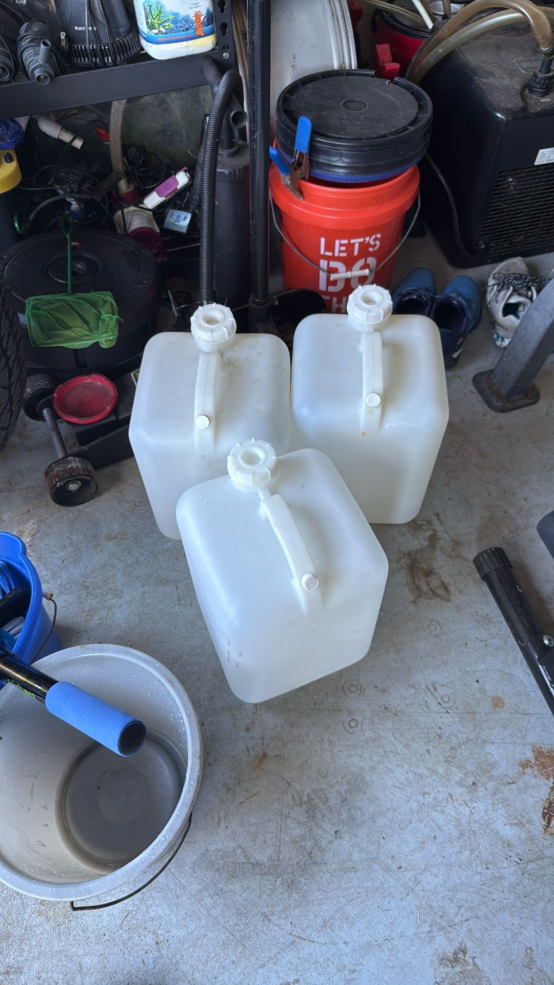 H2Pro Aquarium Water Jugs with Cap, 5-gal