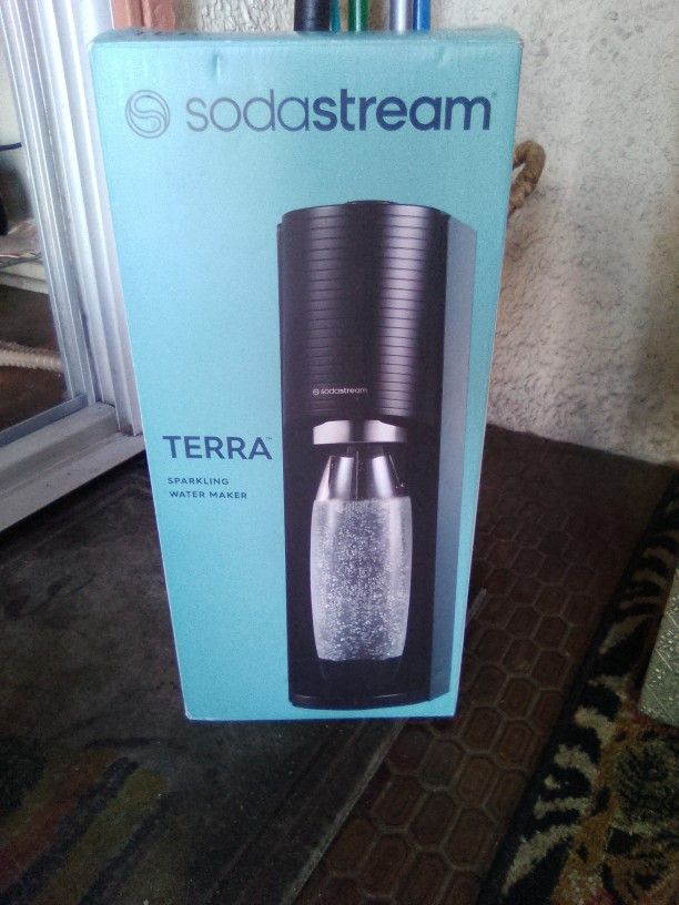 Sparkling Soda Water And Soda Maker