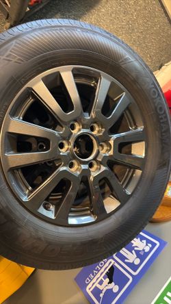 2025 Toyota Land Cruiser rims and tires