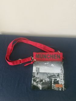 Robin Ruth München Canvas Messenger Crossbody Bag - Cityscape 