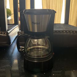 Cafetera Pequeña for Sale in Montclair, CA - OfferUp