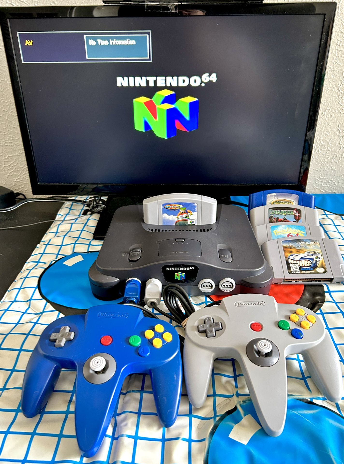 Nintendo N64 Bundle With 2 Controllers & Games