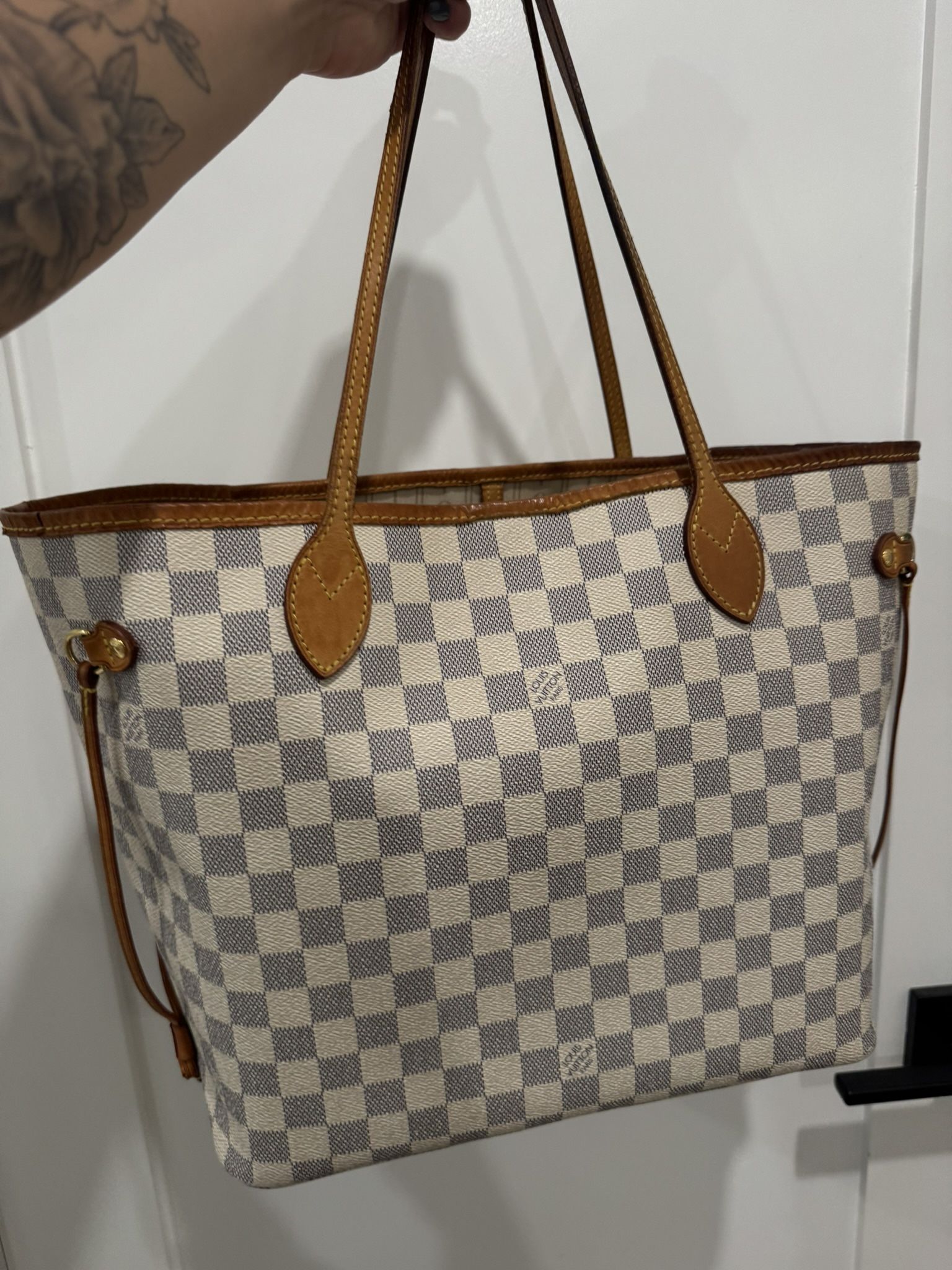 Authentic Louis Vuitton Neverfull