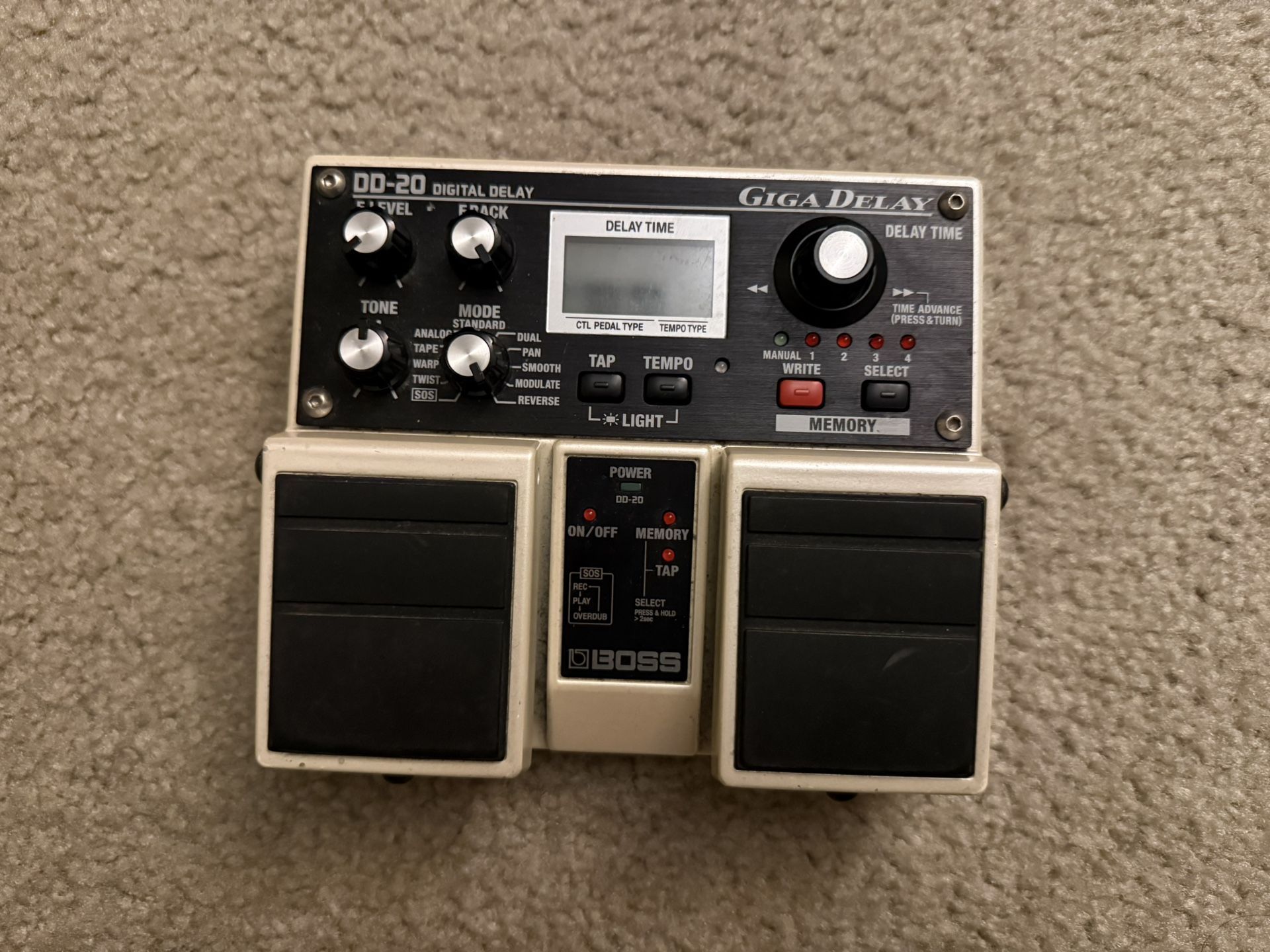 Boss DD20 Giga Delay Pedal