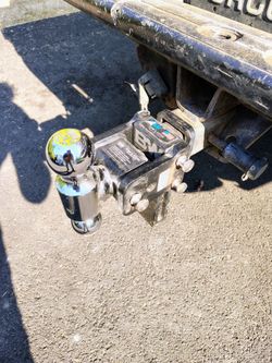 B&W tow and stow adjustable ball mount hitch