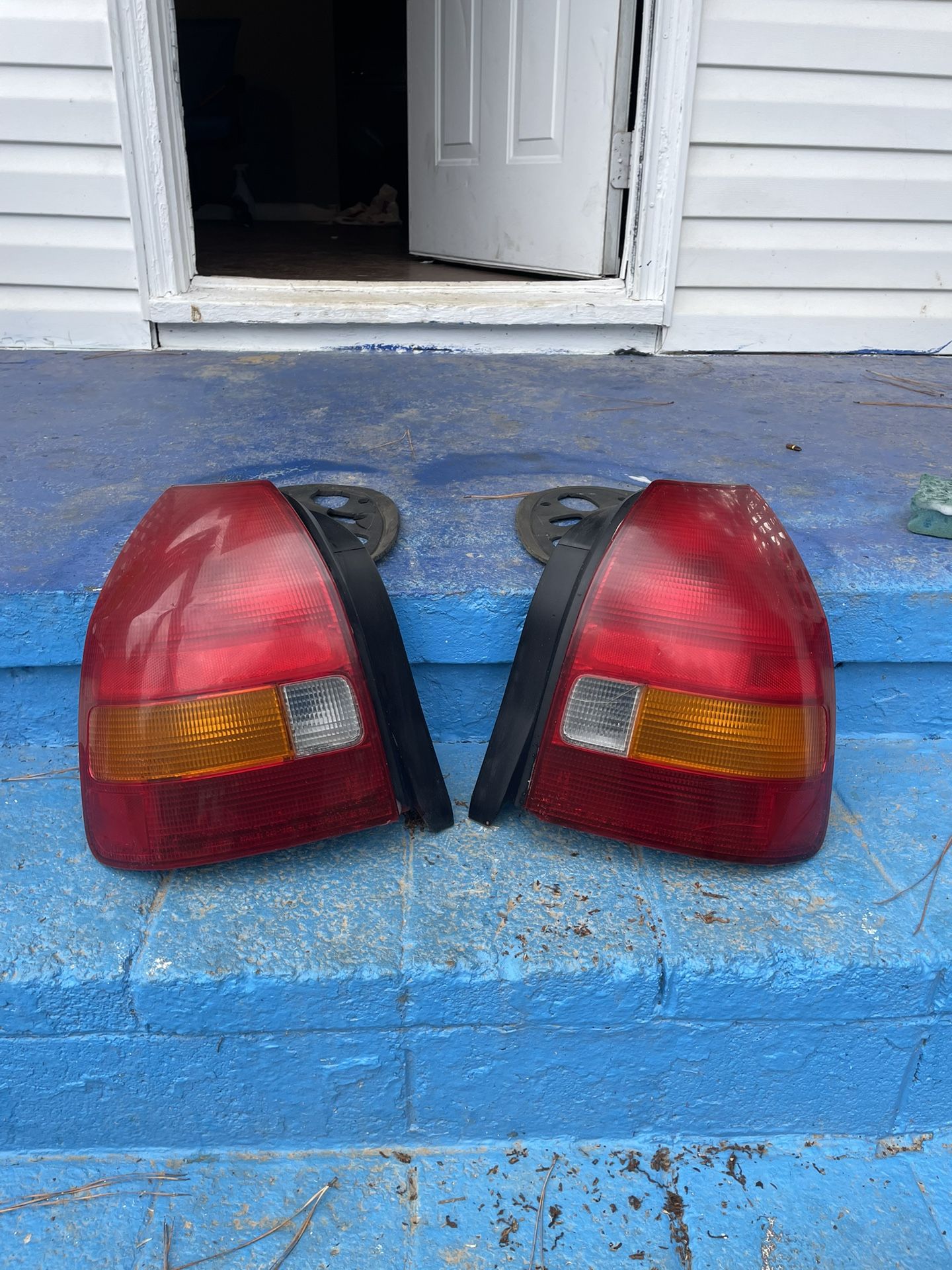 Honda Civic Hatchback Taillights 96-2000