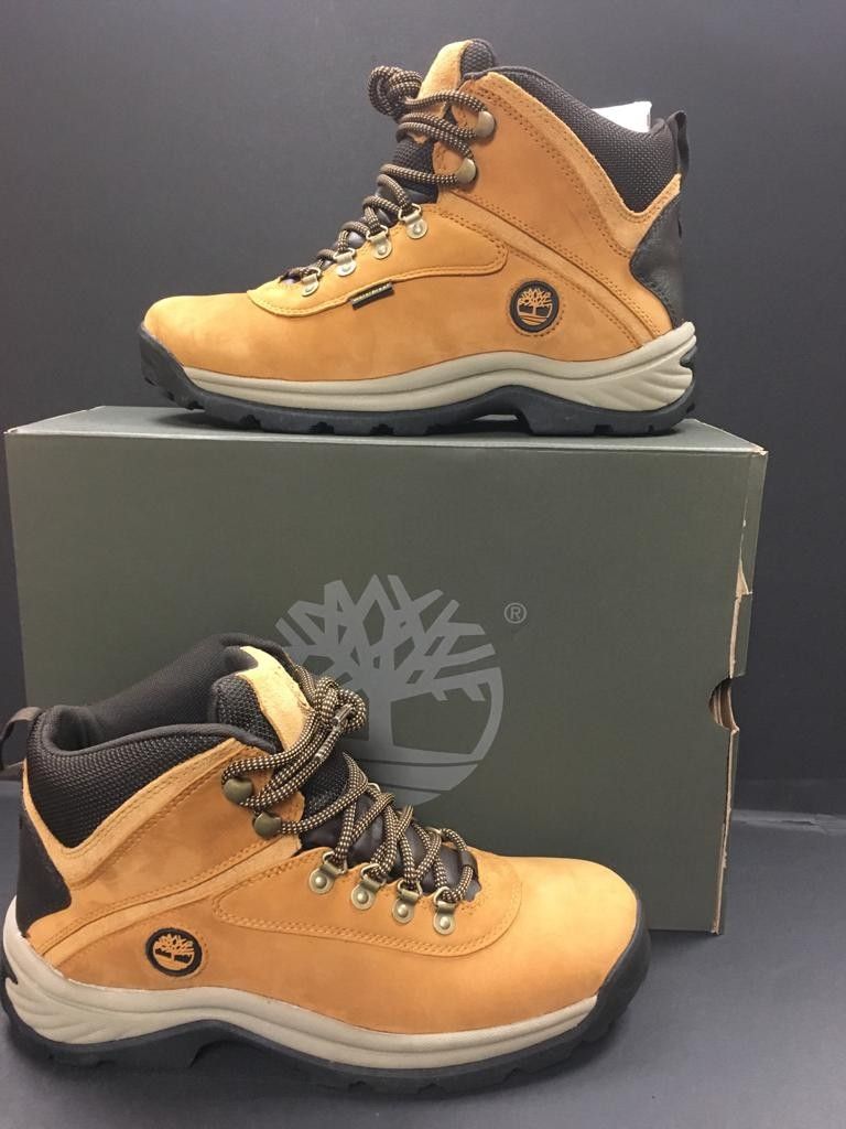 New timberland size 9.5 for men nuevos