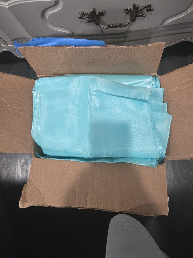 Set Of 24 Table Runners In Teal