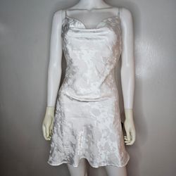 NWT Lulu's Elegant White Jacquard Floral Slip Dress Size Medium 