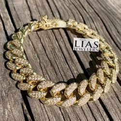 New 18k Yellow Gold Cuban Link Bracelet 