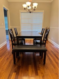 Dining room set