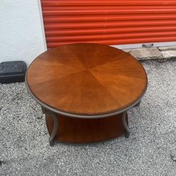 Coffee Table / Mesita De Sala 