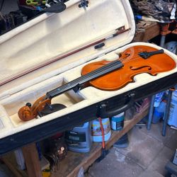 Violin A-Si Çomo Esta Para Arreglar O Partes