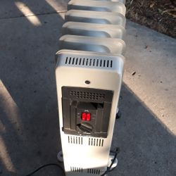 HOLMES AIR HEATER