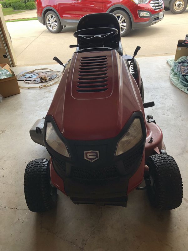 Craftsman lawn tractor (riding mower) for Sale in Lucas, TX - OfferUp